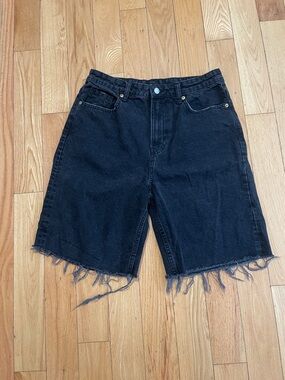 Black Men's Denim Jean Shorts with Frayed Hem